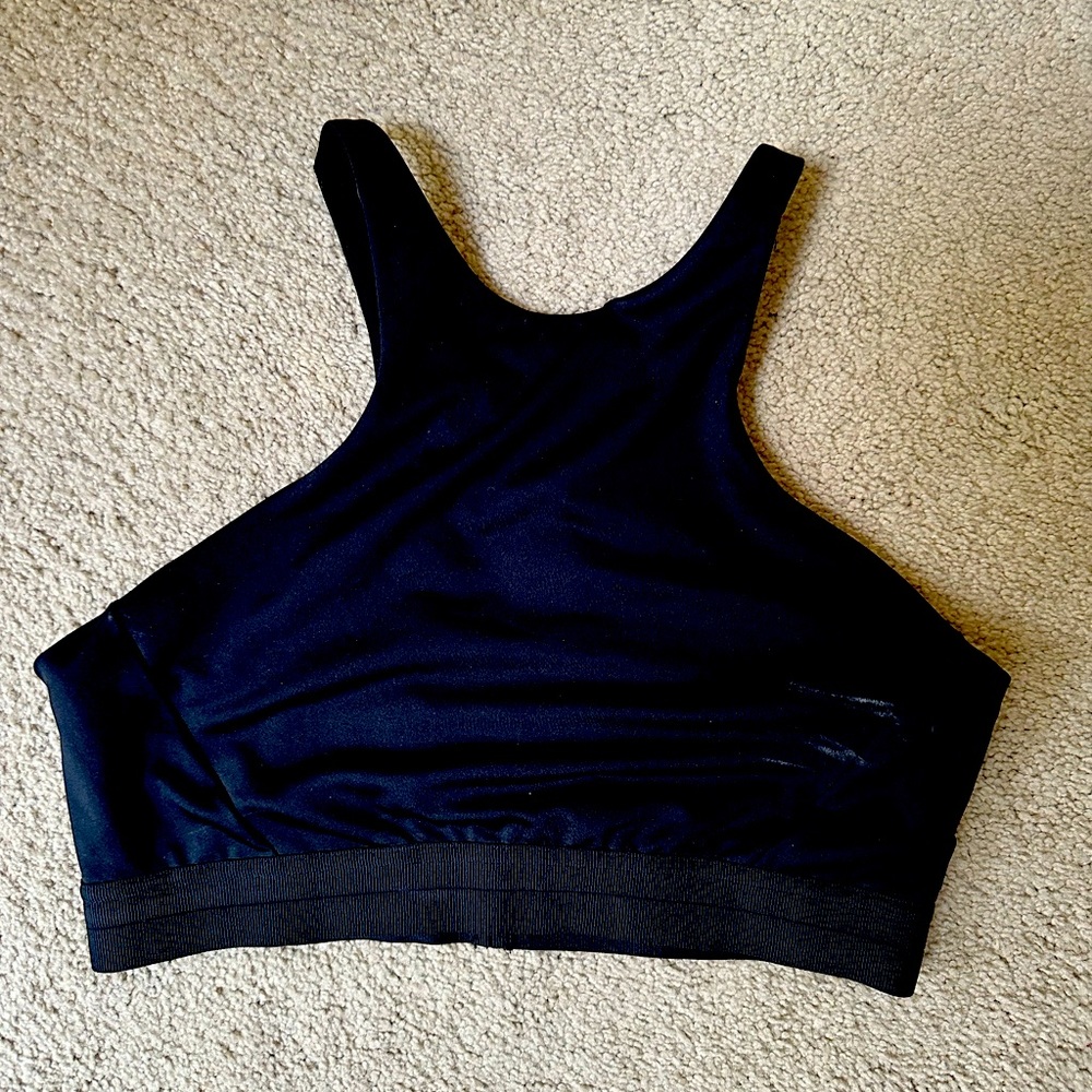 High neck sports bra